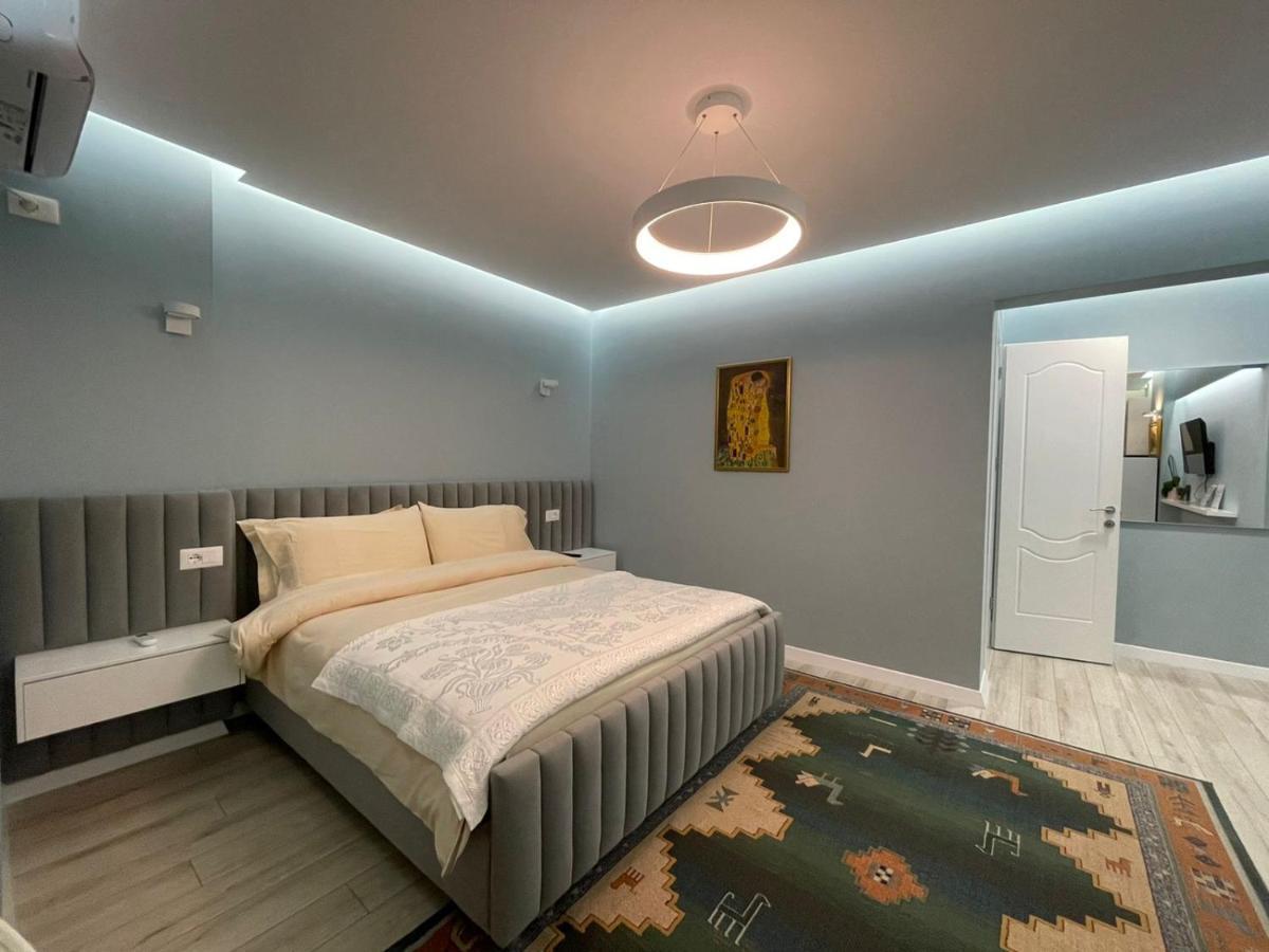 Comfort Apartment In City Center Tirana Exterior photo